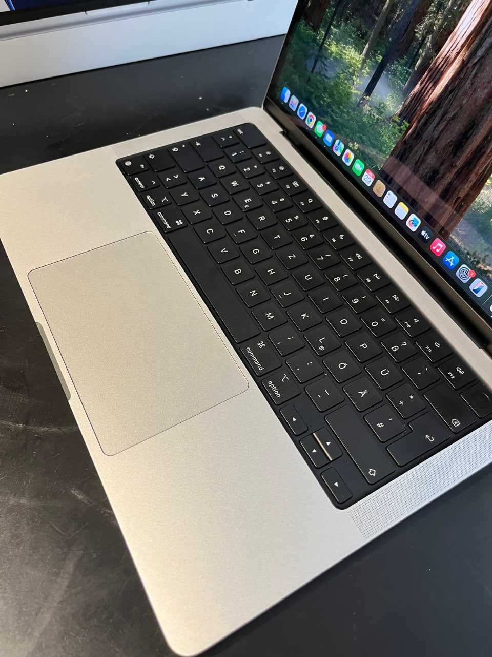 MacBook Pro M1 Pro 14-inch 16/512 GB Ideal