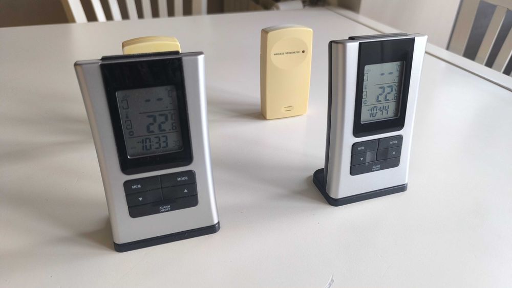 Метеорологични станции безжични с външни датчици 2 броя независими