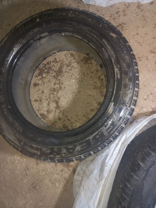 Vand cauciucuri la pret acceptabil