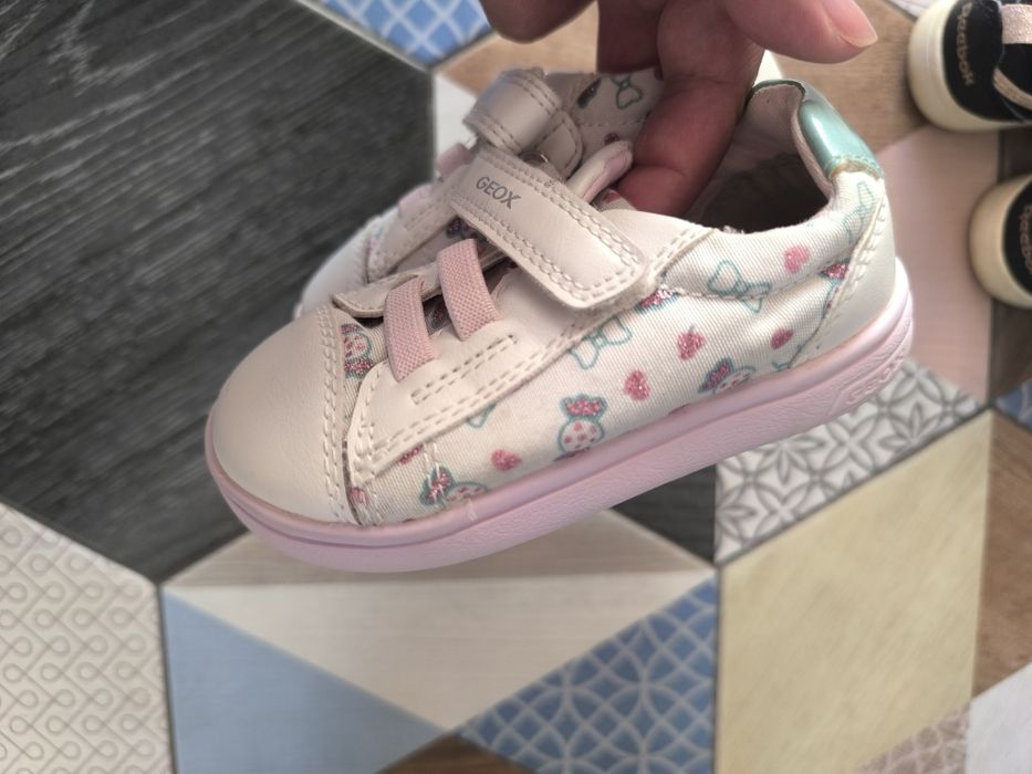 Детски маратонки Reebok и Geox + пантофи и джапанки