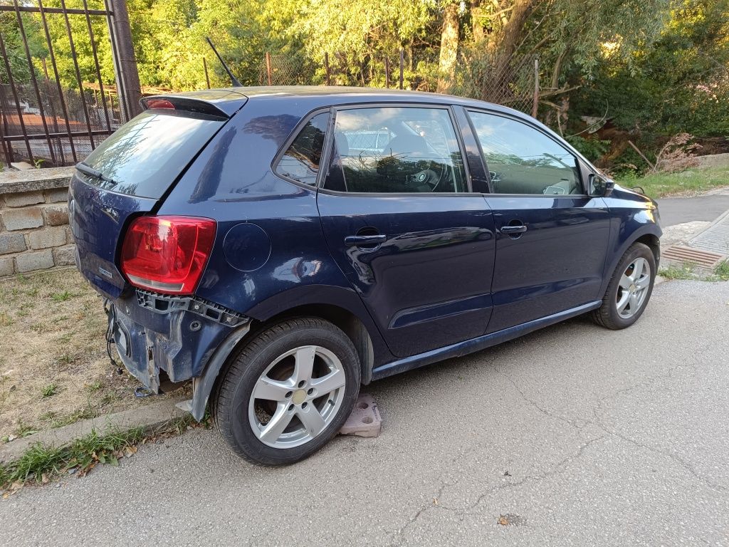 Volkswagen Polo 1.2 Bluemotion НА ЧАСТИ