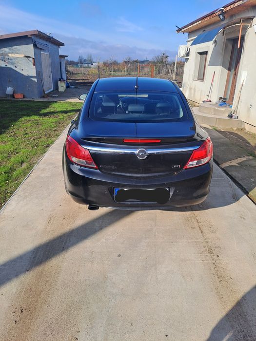 Vând Opel insignia 2.0cdti