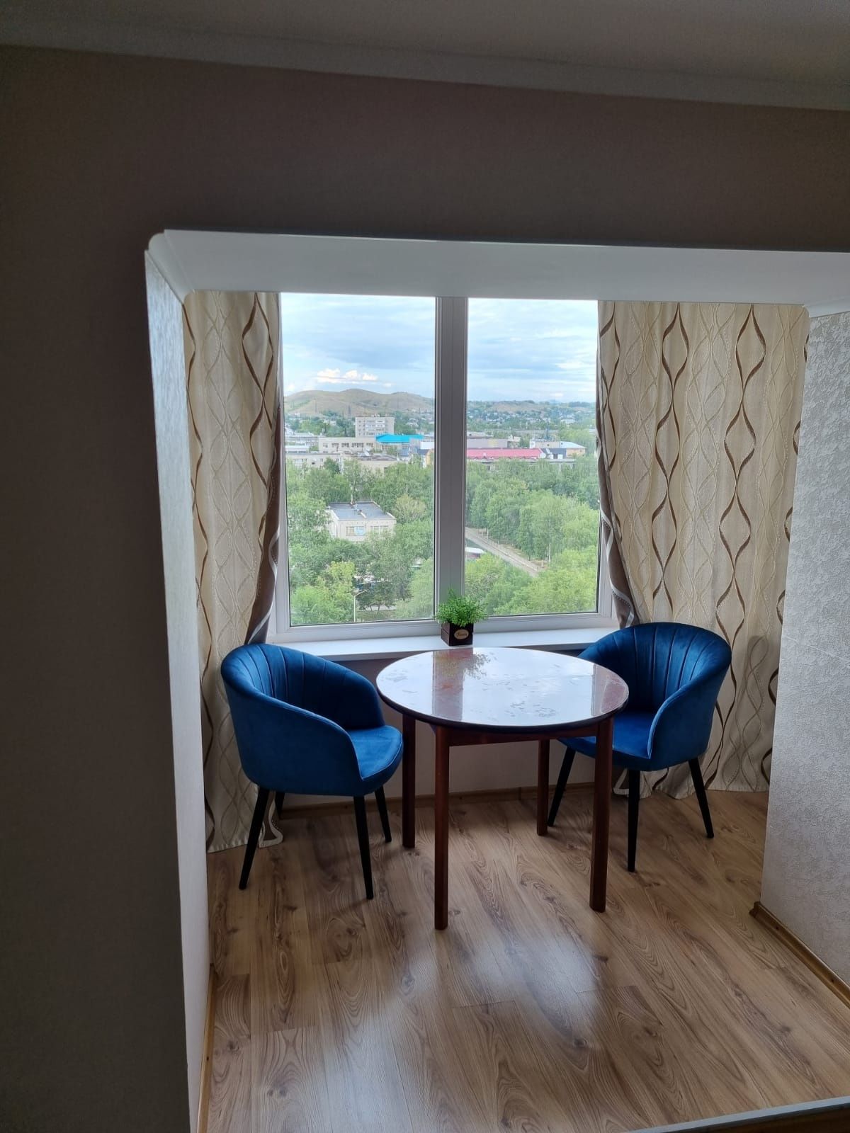 Сдам 1комн.вСамом Центре-Казахстан 70.ПолностьюМебилированная.Собствен