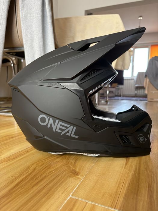 Мотокрос каска O NEAL 3SERIES SOLID BLACK V.24
