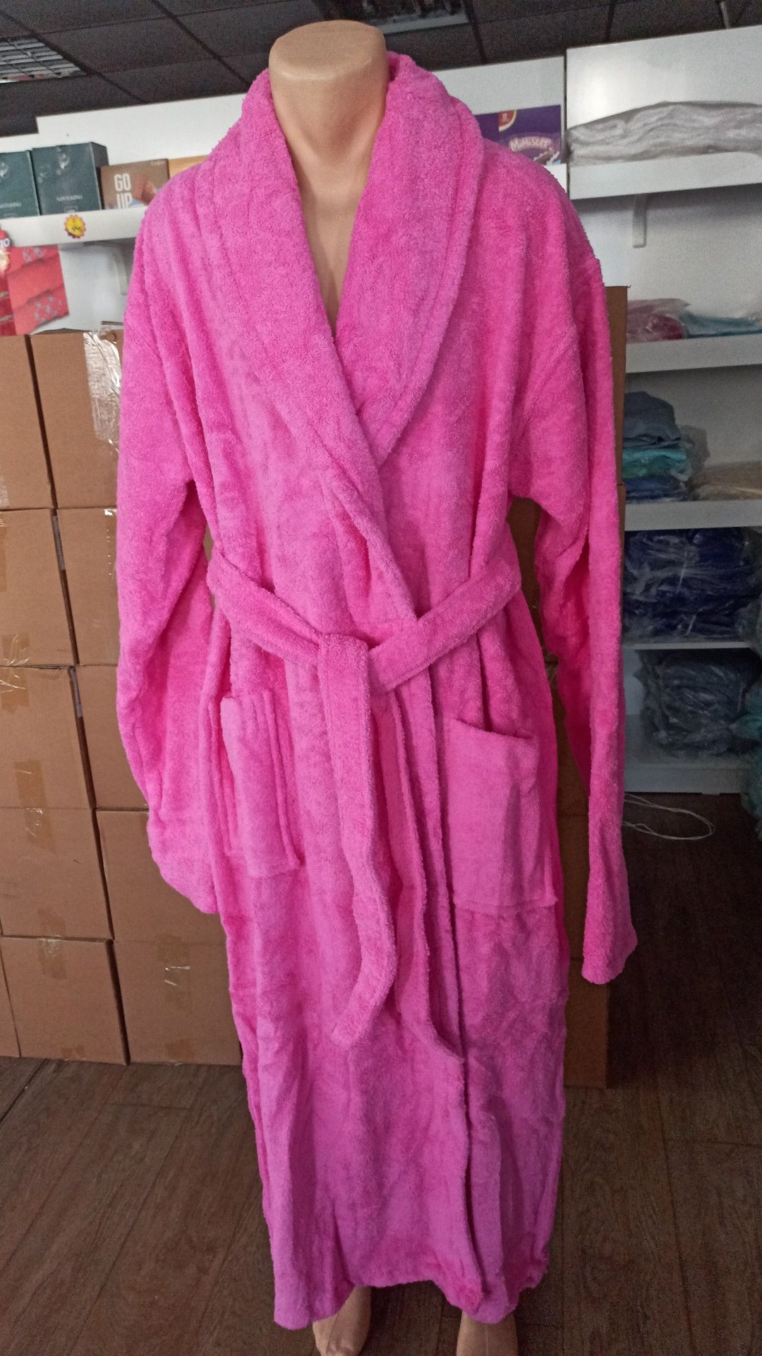 Халаты махровые,вафельные ,размер 46-52
