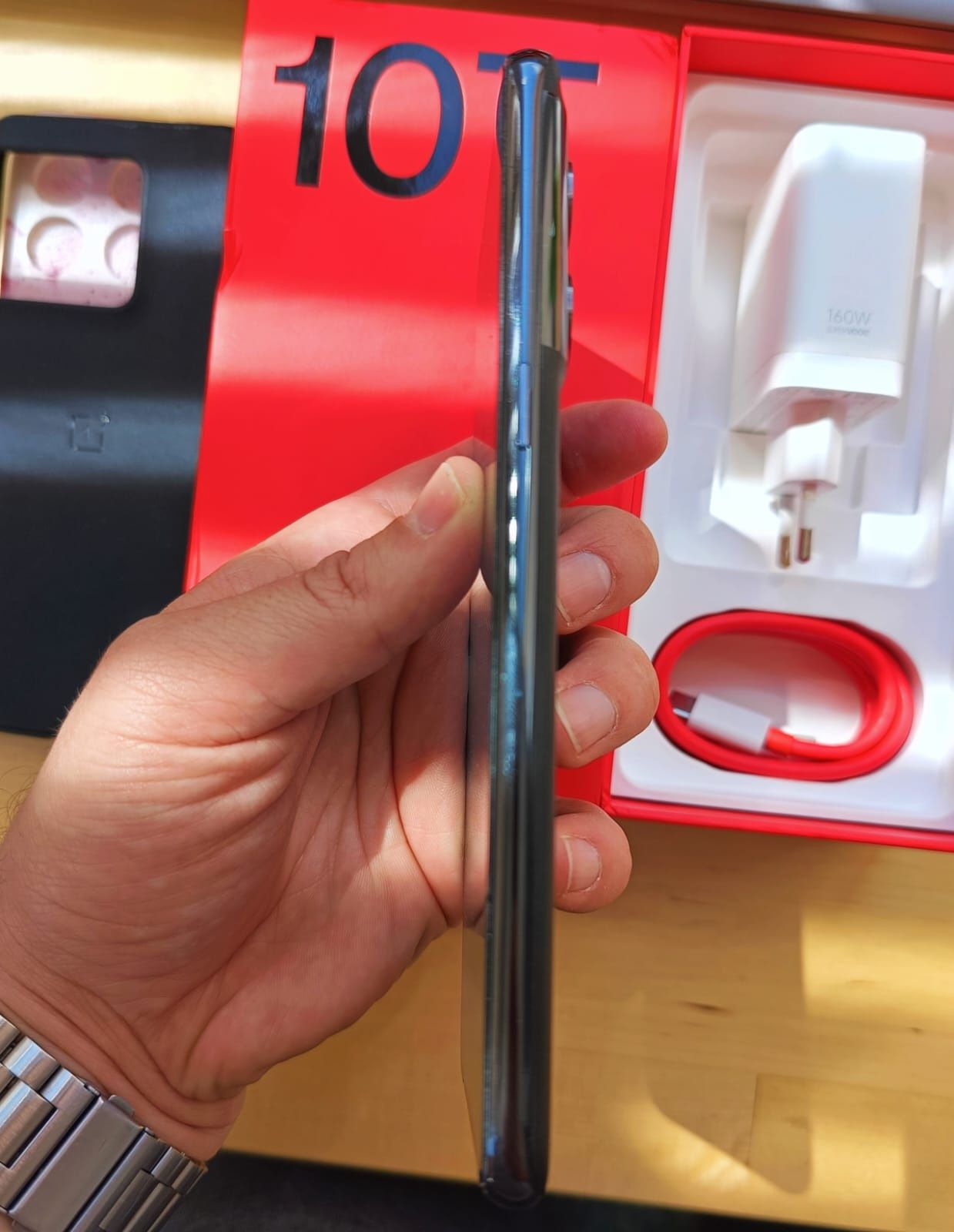 Vând OnePlus 10T cu garanție