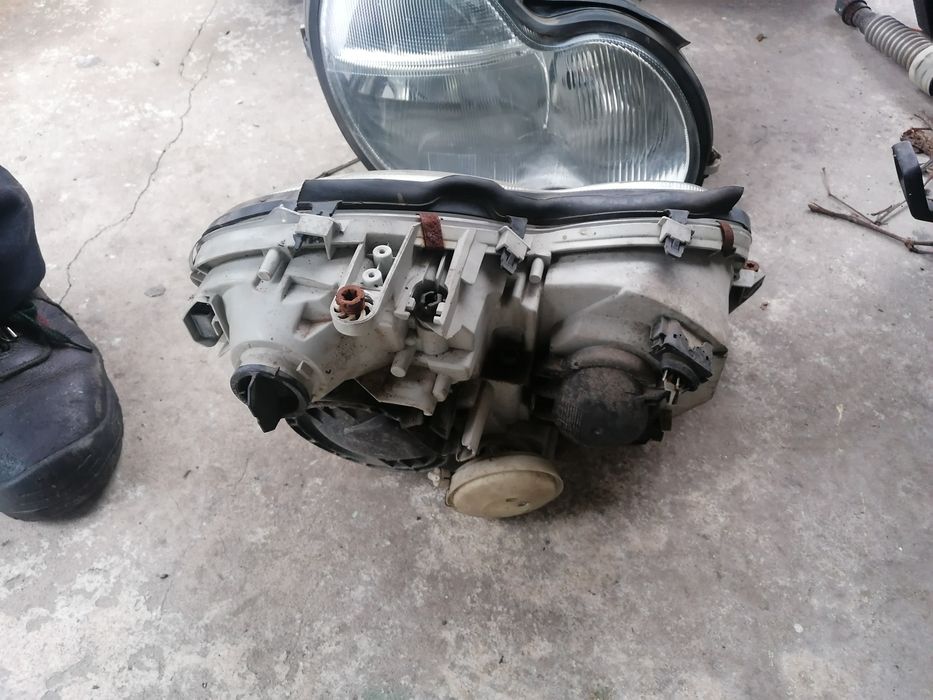 Фарове ляв и десен Mercedes C class W203 S203