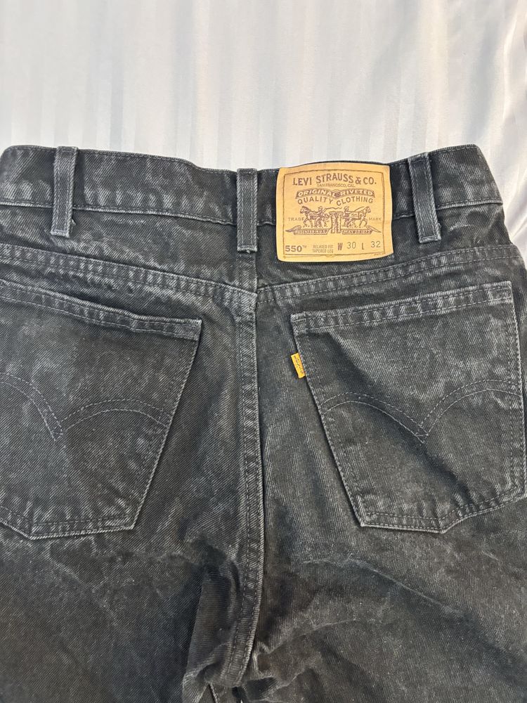 Blugi Levi’s 550 W30 L32 negri