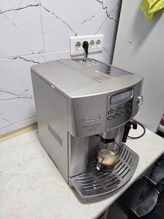 Espressor Automat DeLonghi Magnifica ESAM 3400.S Aparat cu Cafea Boabe