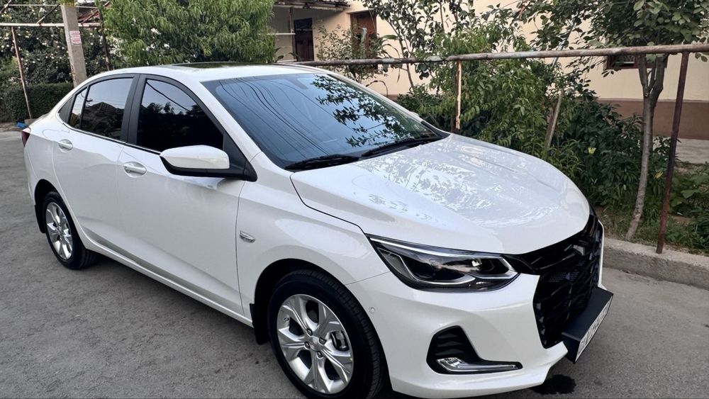 Onix Premier 2 turbo Sotiladi