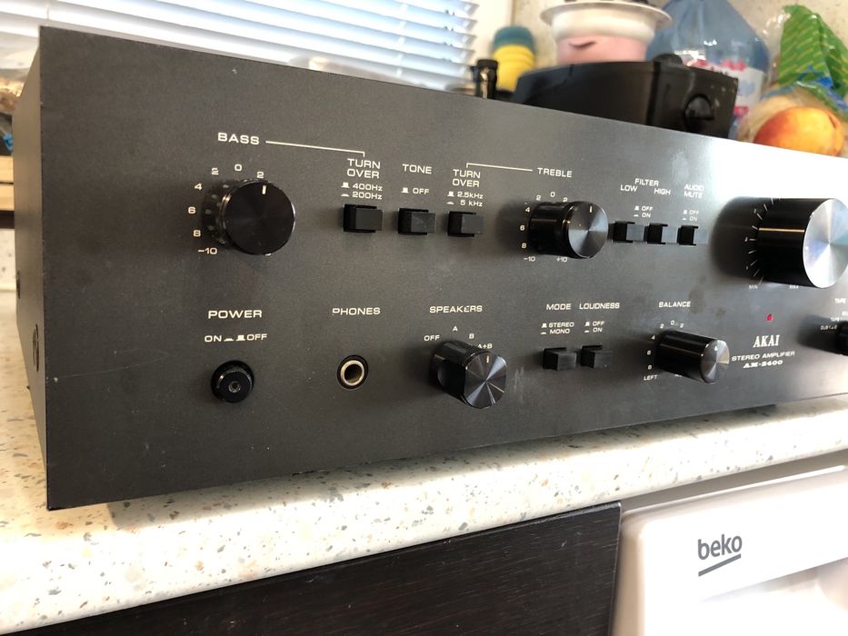 Akai AM-2400 Стерео