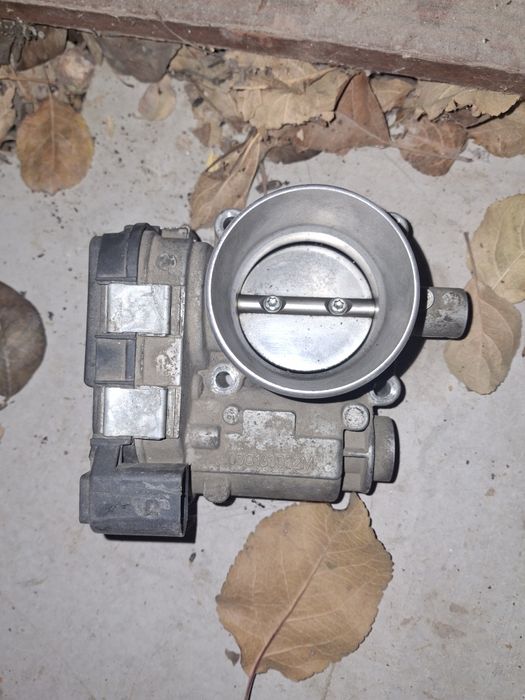 Дроссельная заслонка на Volkswagen Polo, на поло