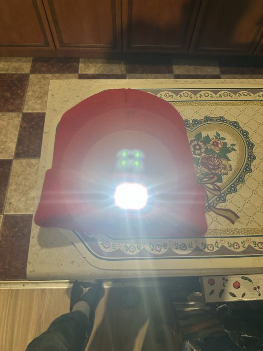 Светеща зимна шапка