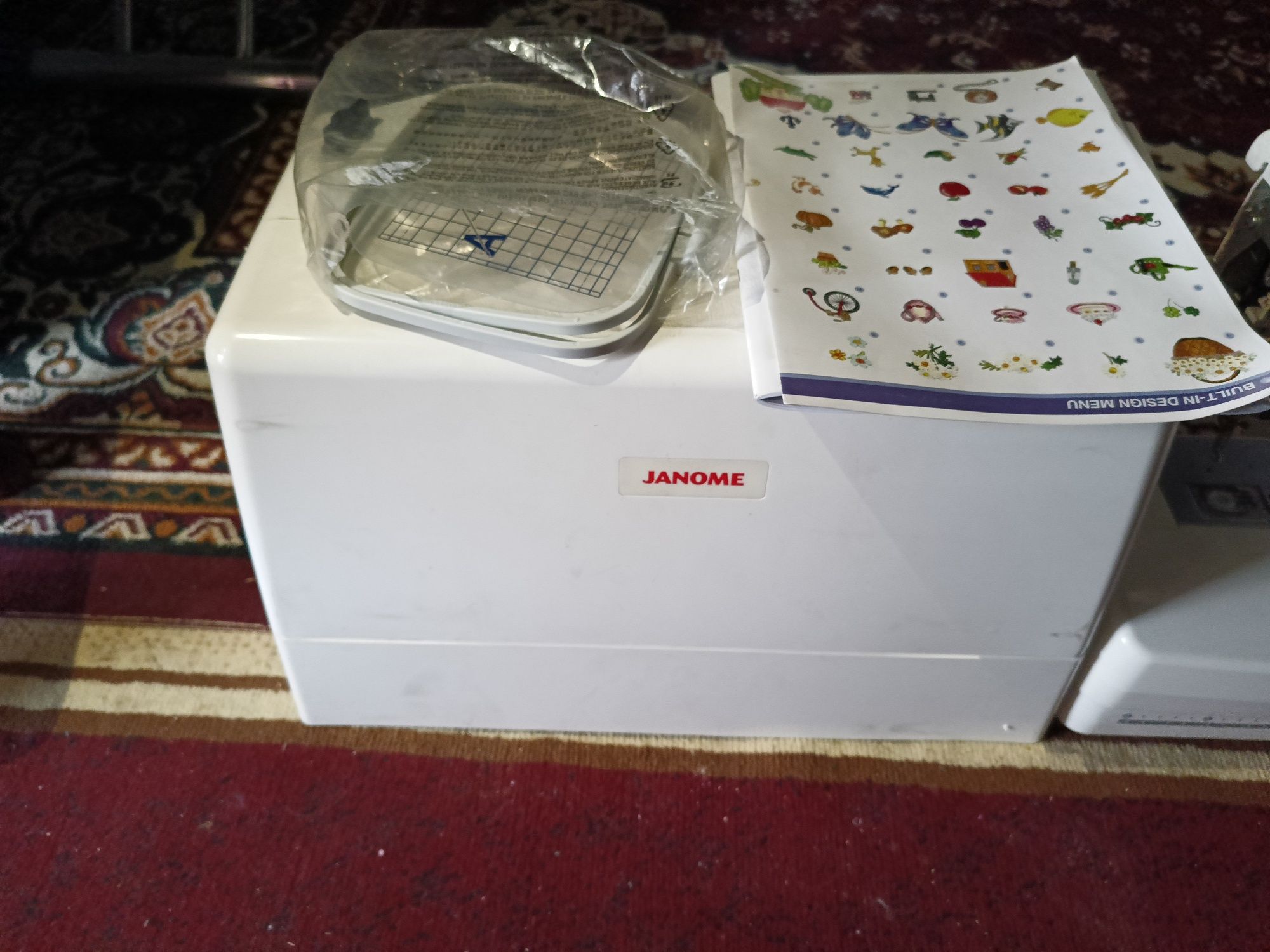 Janome 370 E kampyuter vishifka