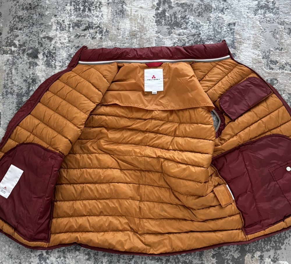 Peuterey,vestă puf,măr.3XL(merge pt.2XL)