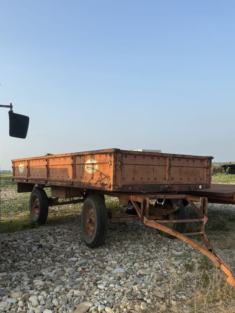 Remorca de tractor