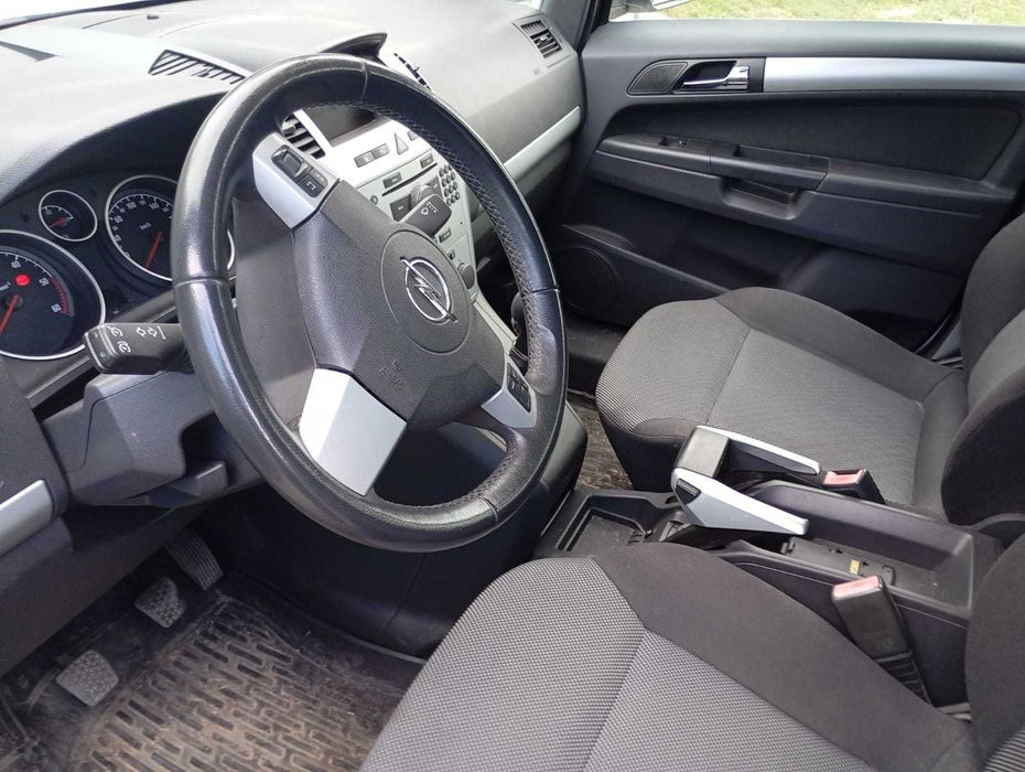 Vand Opel Zafira B, 125 CP, 2009, E5,7 locuri