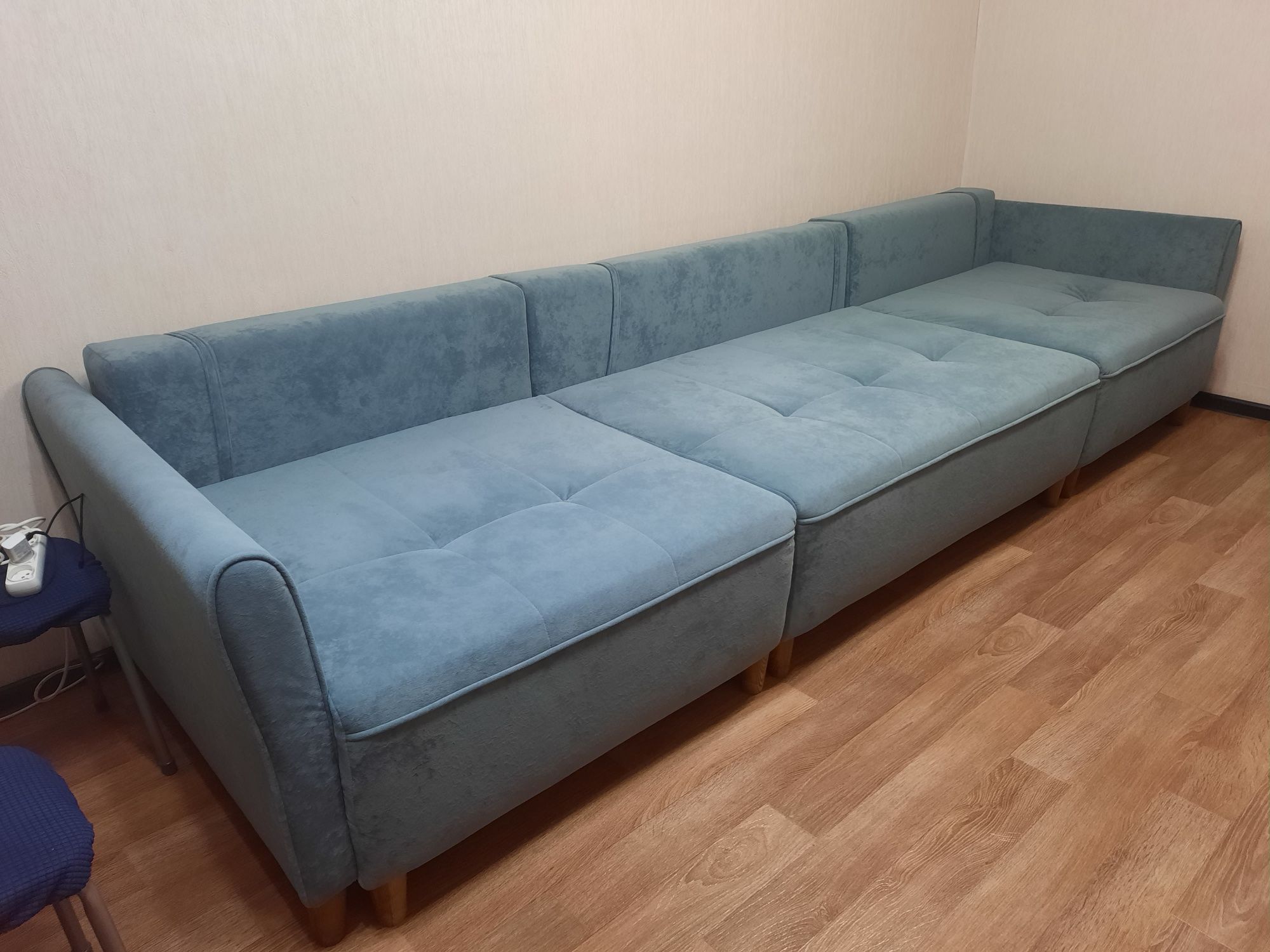 Продам диван 4 м