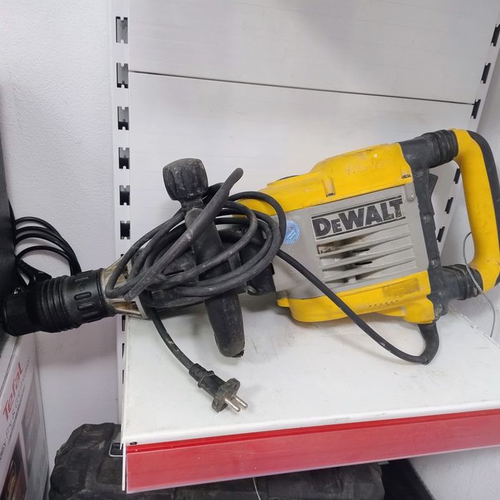 Ciocan demolator De Walt Amanet Canta