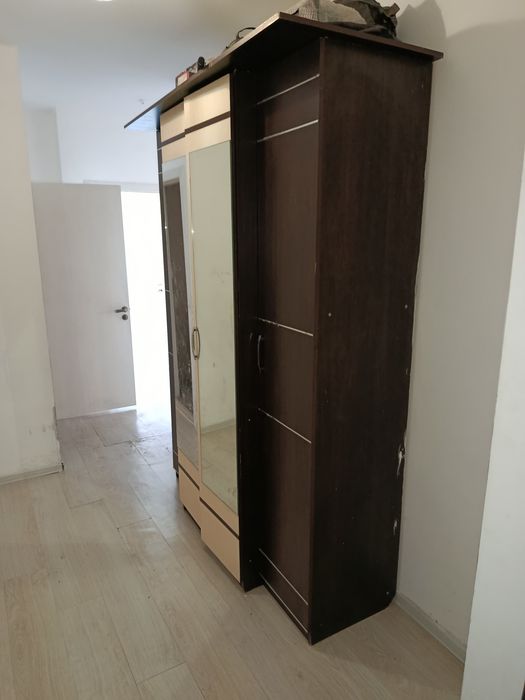 Продам большой шкаф