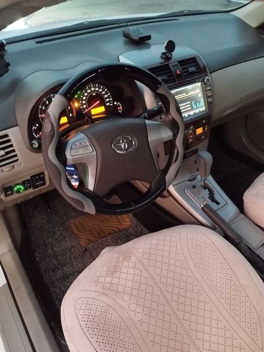 Продаётся Тойота Королла 1.8