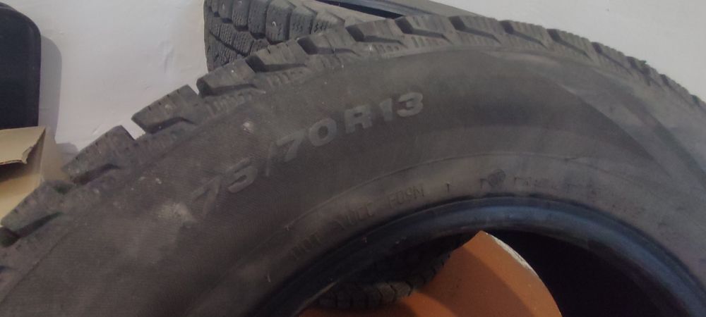 Продам зимнюю резину р13