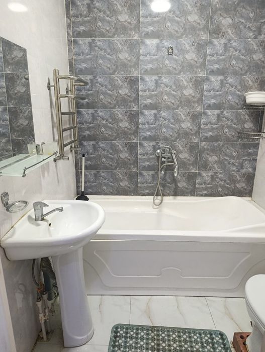 Ижарага уй берилади эшон гузар сити Навастройка дом  2 хона  400& лубо