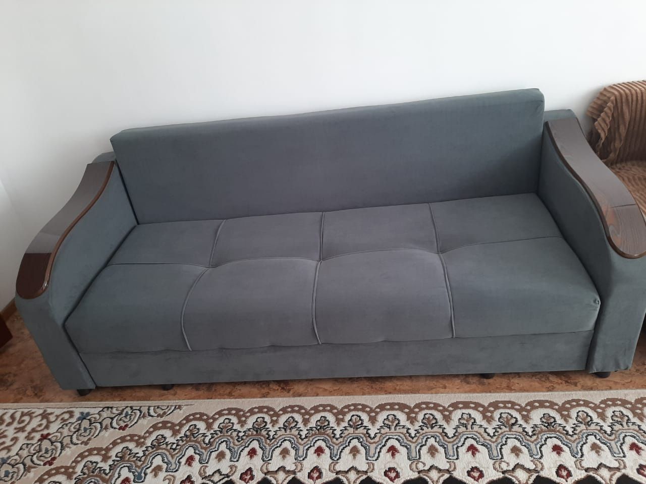 Продам диван в хорошем состоянии