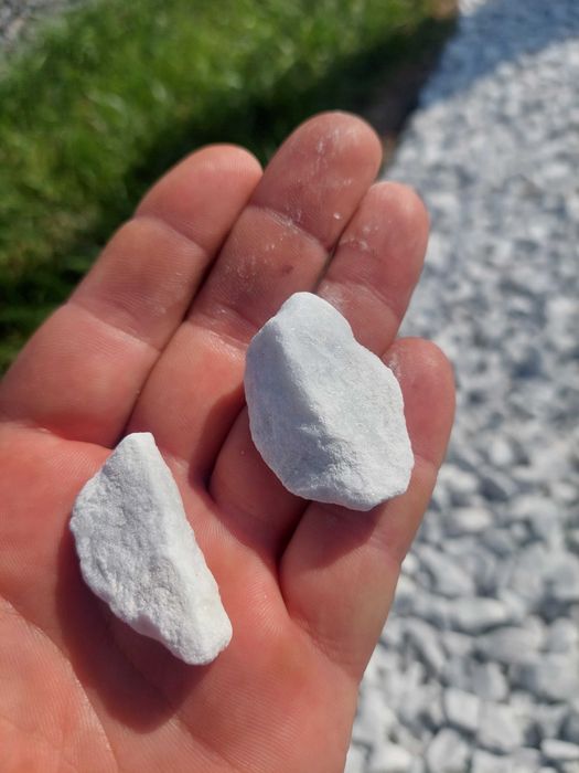 Marmura alba decorativă