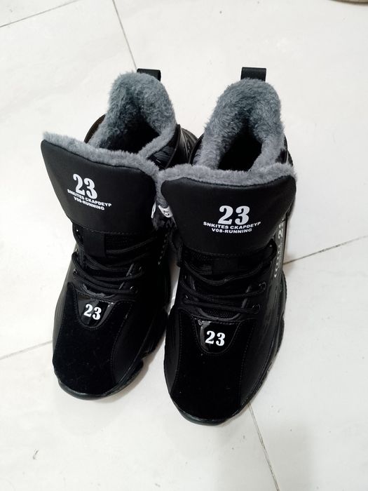 Спортни боти-подплатени с плюш-43 номер