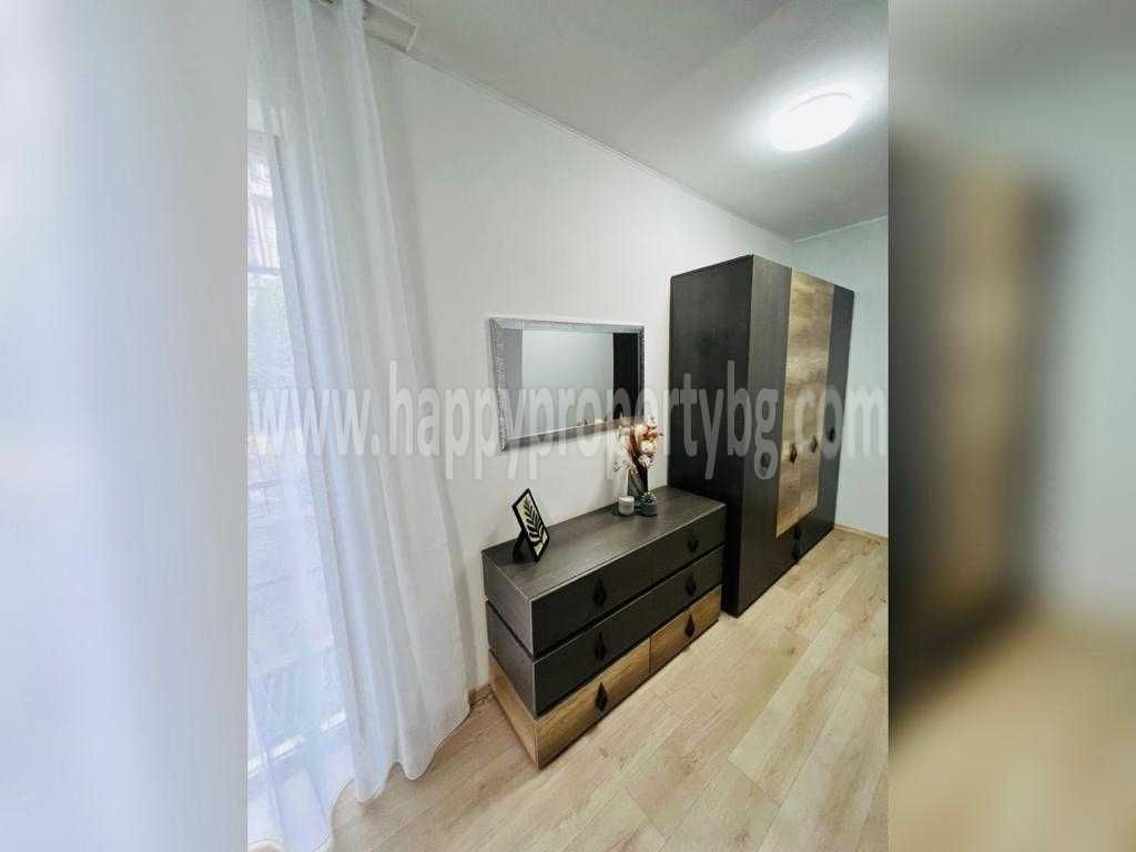 Луксозен тристаен апартамент с гледка към парк на 200м до плажа