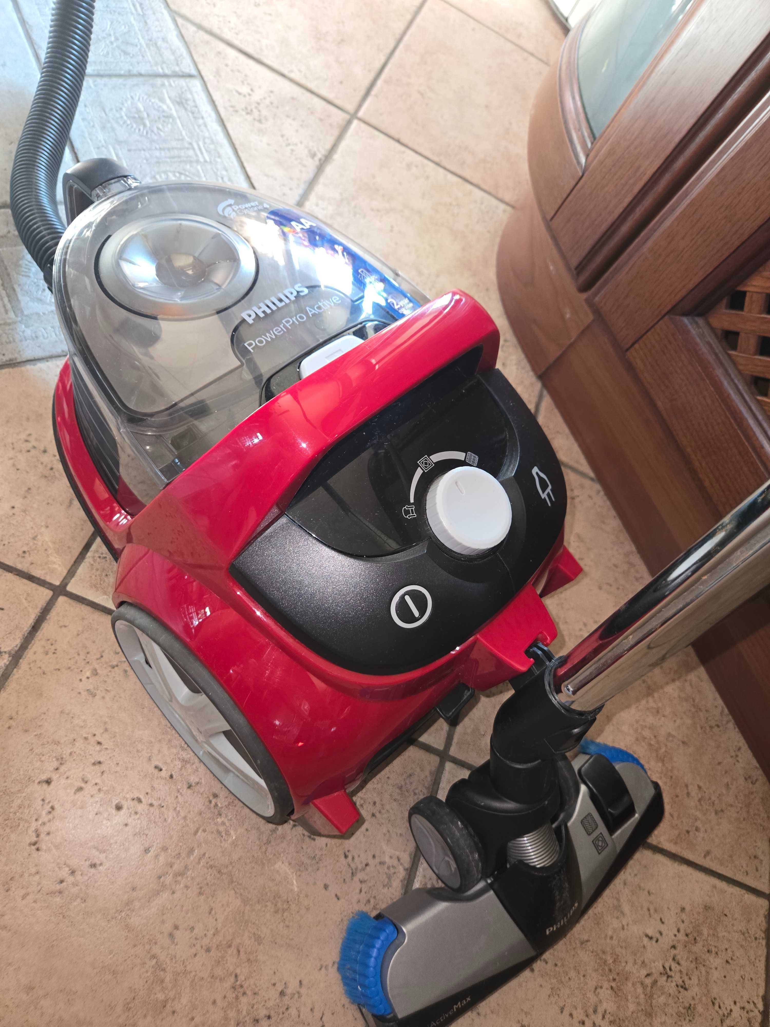 Прахосмукачка Phillips Power Pro Active