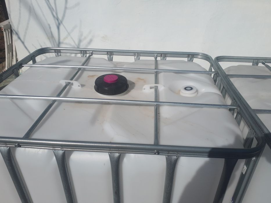 Bazin 1000 și 700 litri apa curata cu grijaj zincat și palet plastic