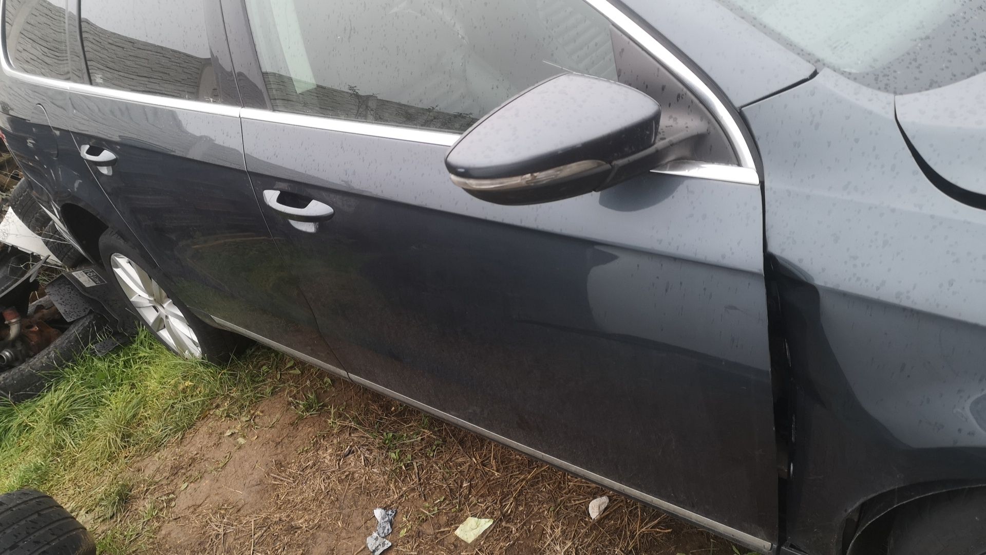 Usa dreapta spate fata capota vw Passat b7 2.0tdi cffb 140cp