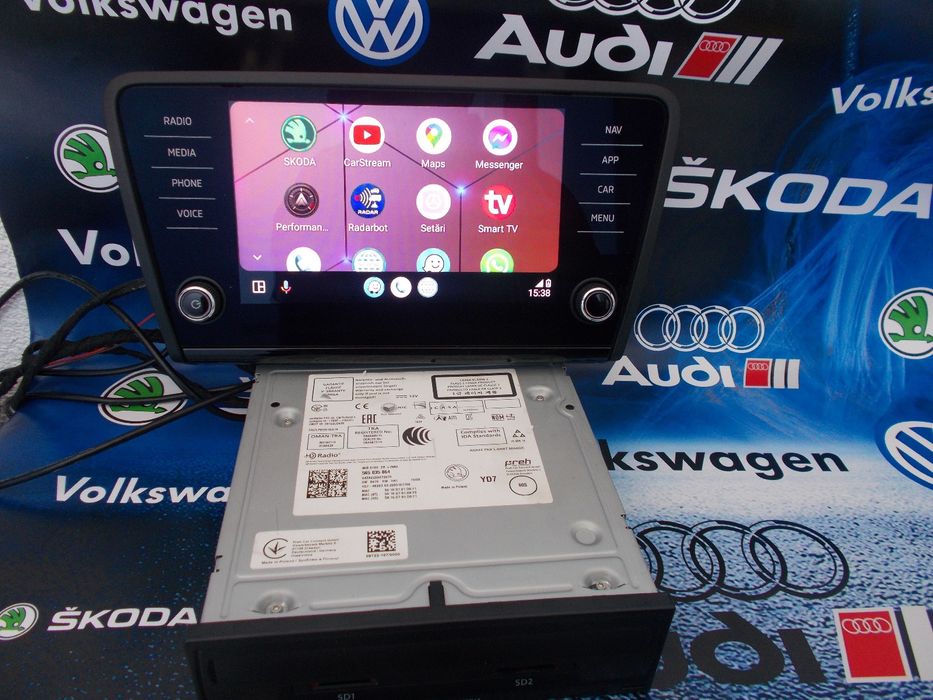 Vând navigație mib2 display unitate LCD Octavia 3