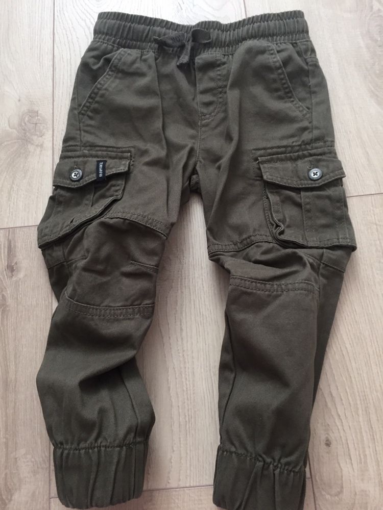 Pantaloni Cargo 3 - 4 ani