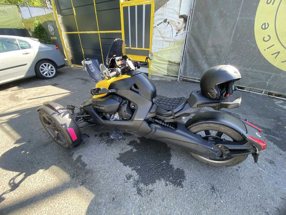 Bombardier Can-Am Ryker 900 sport