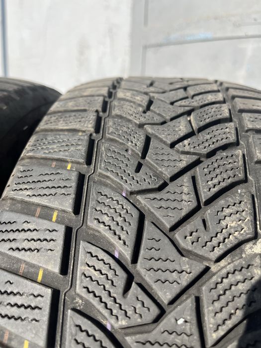 2 бр. зимни гуми 205/55/16 Dunlop DOT 3317 4,5-5 mm