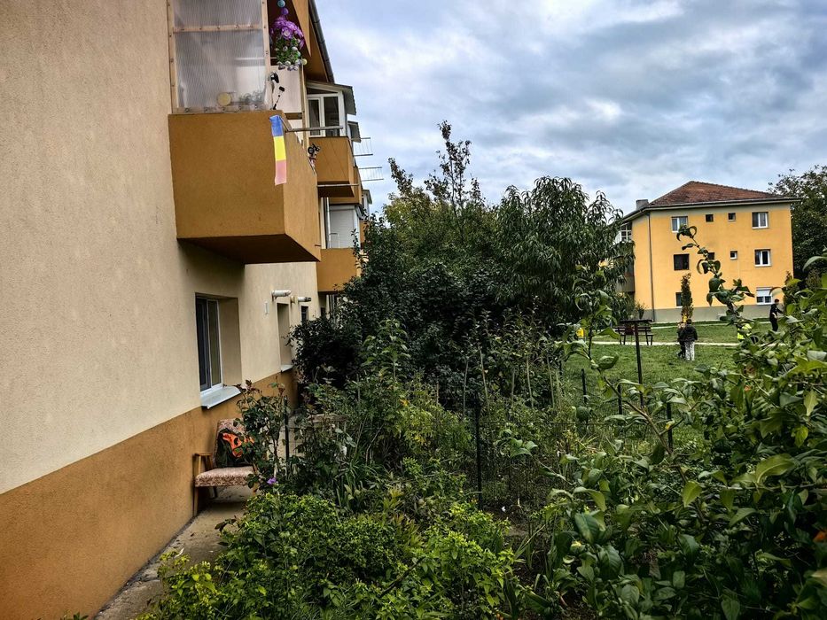Vand apartament 2 camere, parter