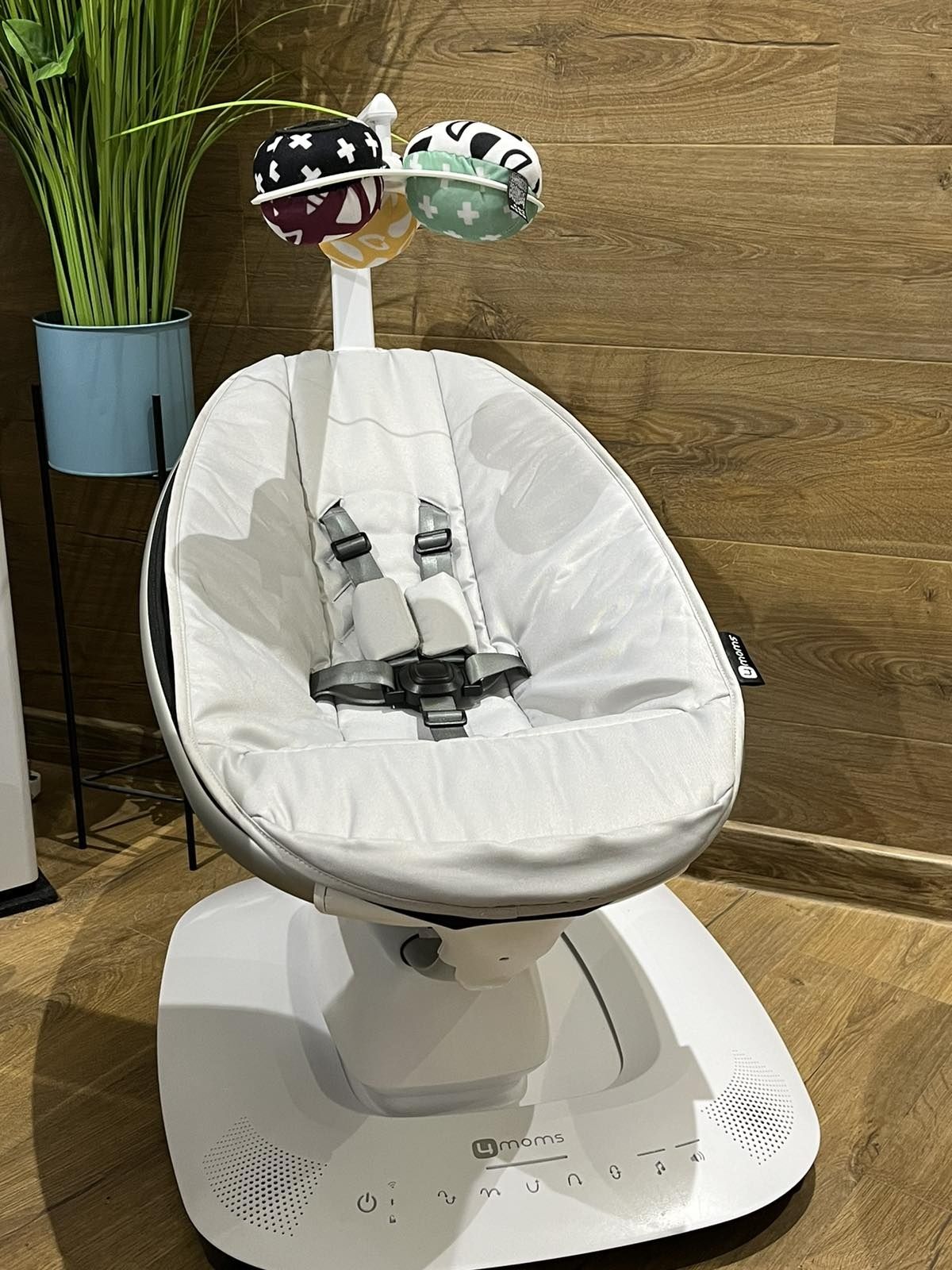 Люлка mamaRoo 5.0