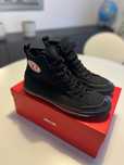 Sneakers Diesel, Jacheta Next, jacheta H&M