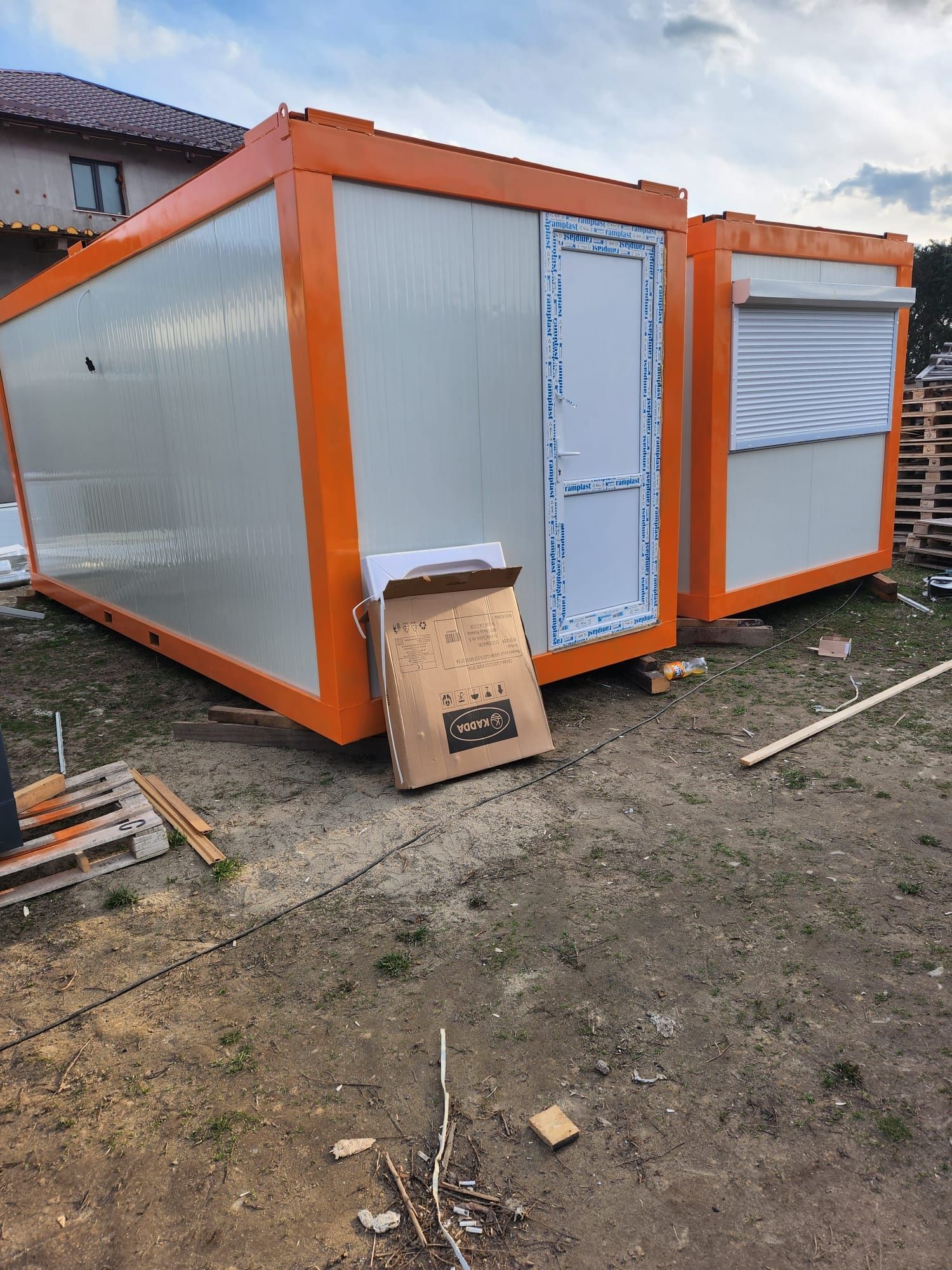 Vând Container Modular Tip  paza