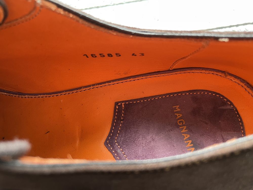 Pantofi Magnanni barbati piele intoarsa maro 43