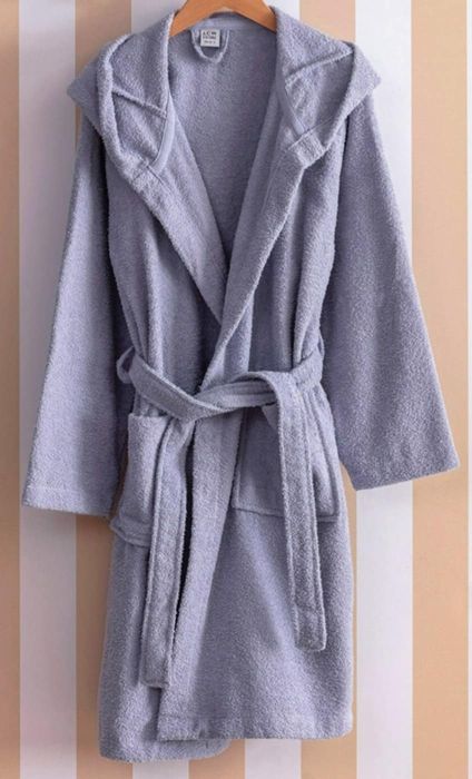 LC Waikiki лилав халат/хавлия за баня 10-12г.