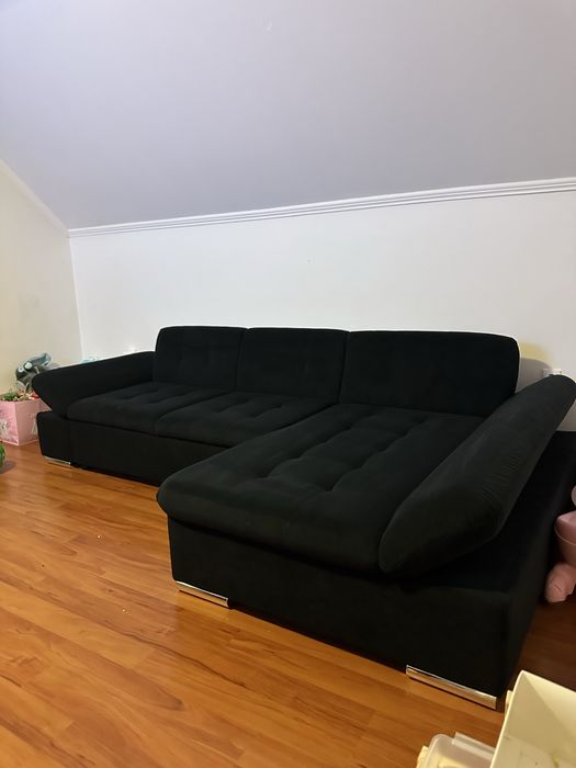 Canapea ca nouă, albastru inchis.