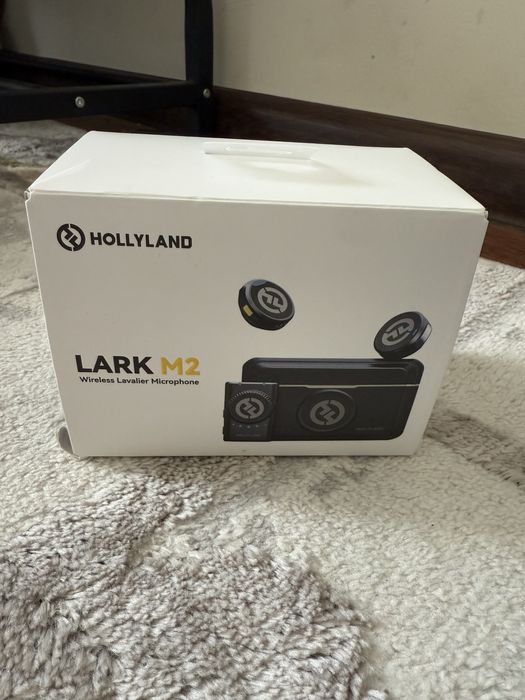 Петличка Hollylan lark m2