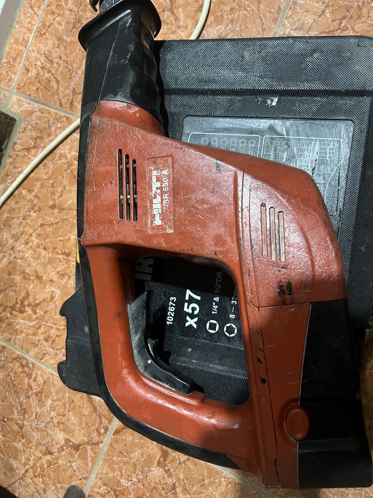 Fierăstrău sabie Hilti