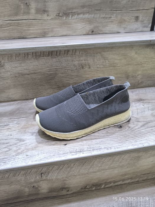 Skechers 37-38laga toʻgʻri keladi