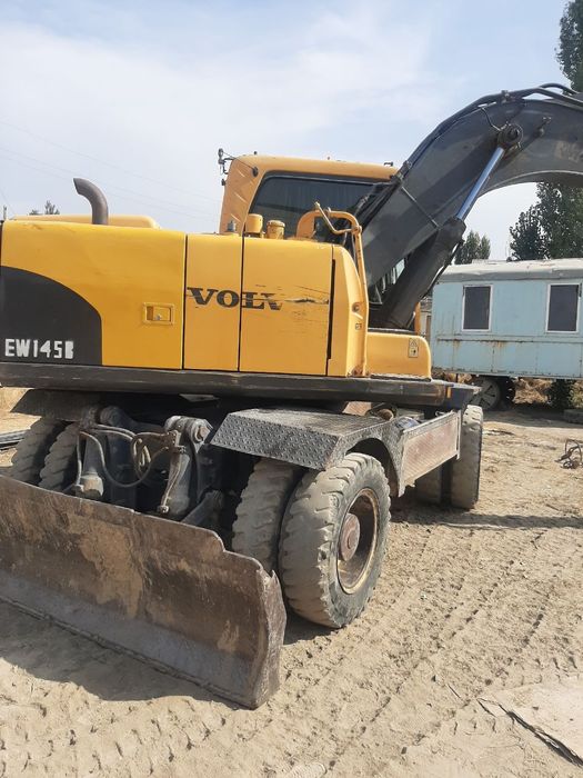 Sotiladi Volvo EW145B