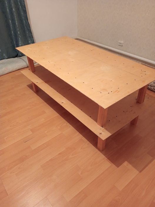 Продам стол новые